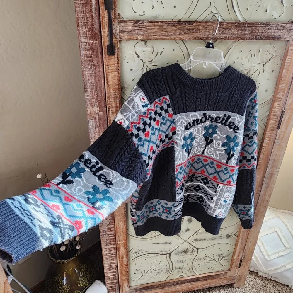 YWFG Andrielee Graphic Cable Knit Sweater, Women XL